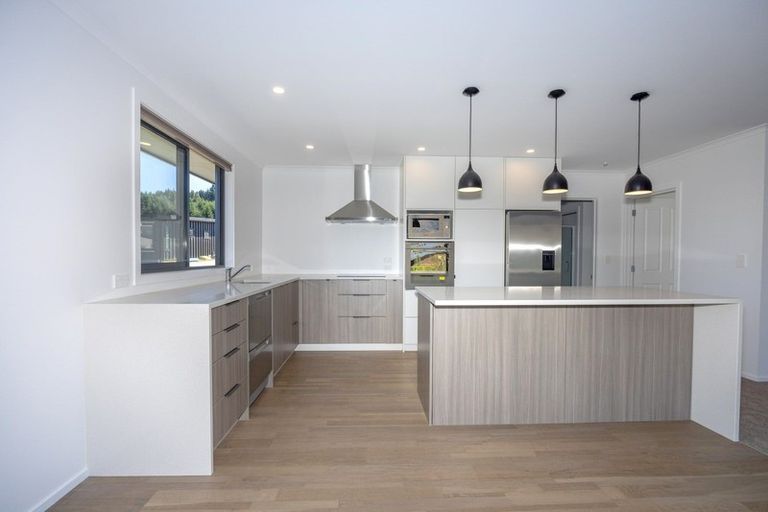 Photo of property in 16 Makomako Road, Wanaka, 9305