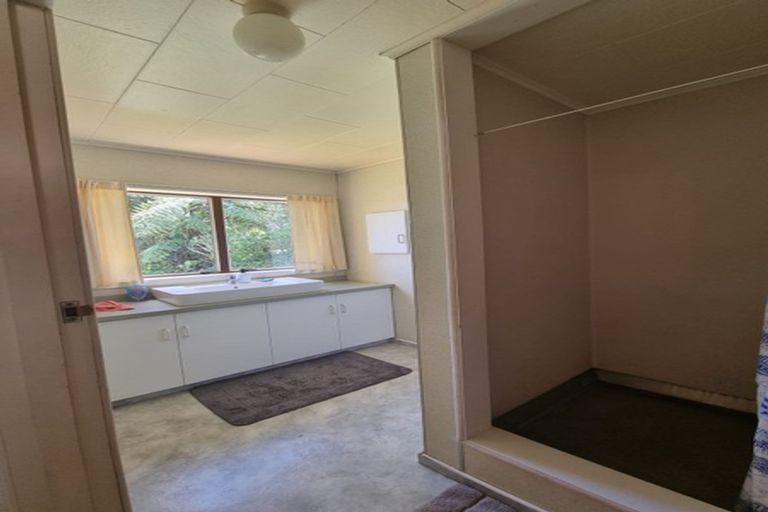 Photo of property in 102 Awanui Street, Merrilands, New Plymouth, 4312