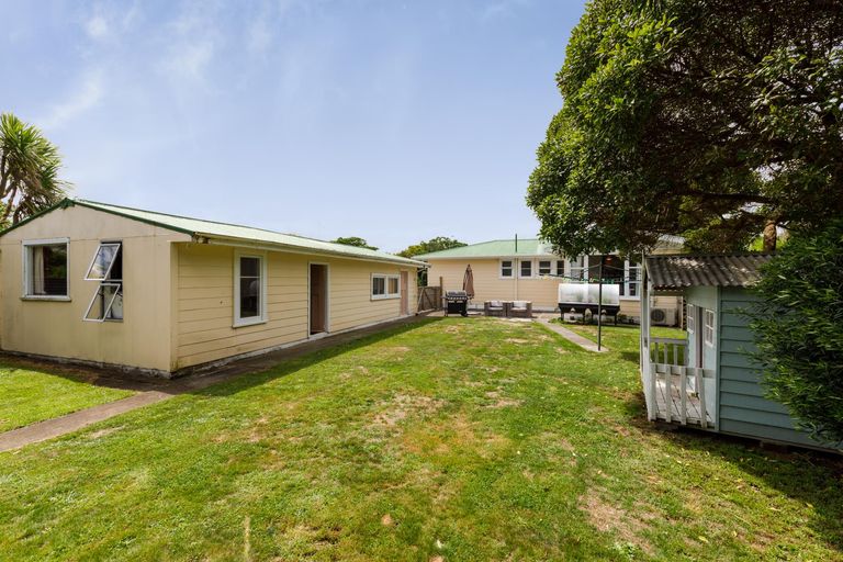 Photo of property in 151 Limbrick Street, Terrace End, Palmerston North, 4410