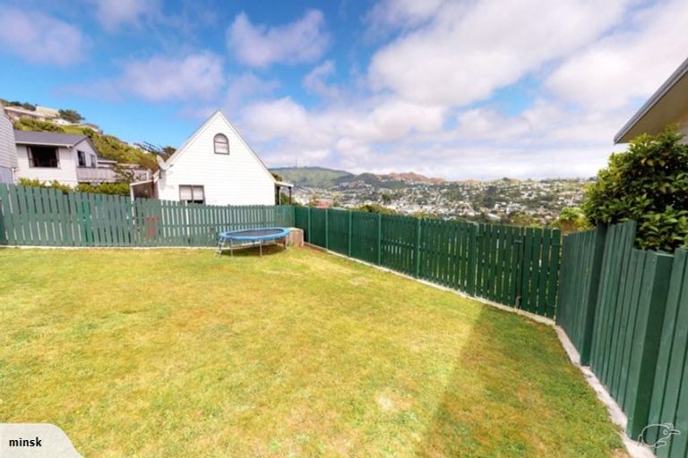 Photo of property in 41 Fitzpatrick Street, Newlands, Wellington, 6037