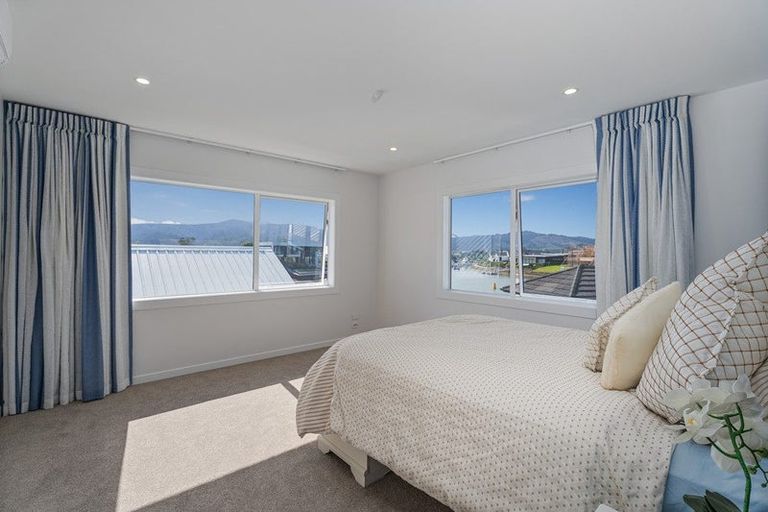 Photo of property in 17 Waitotara Way, Whitianga, 3510