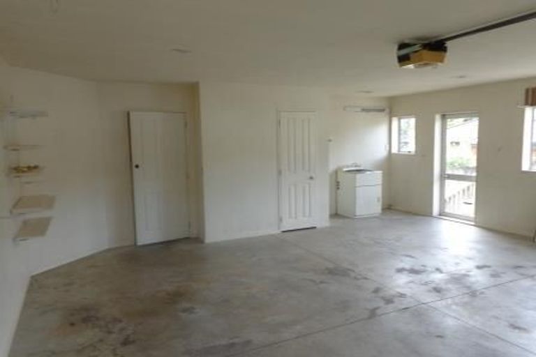 Photo of property in 38 Pukatea Avenue, Albany, Auckland, 0632