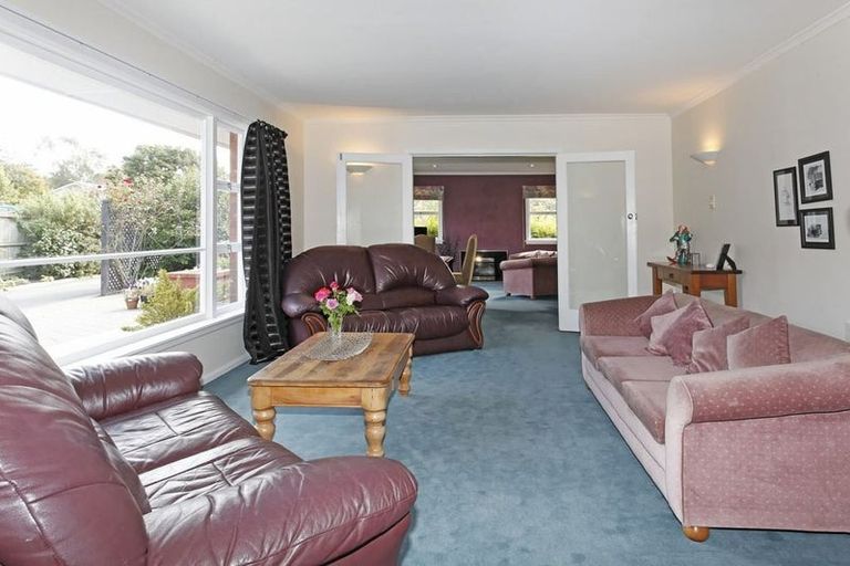 Photo of property in 24 Grahams Road, Ilam, Christchurch, 8041
