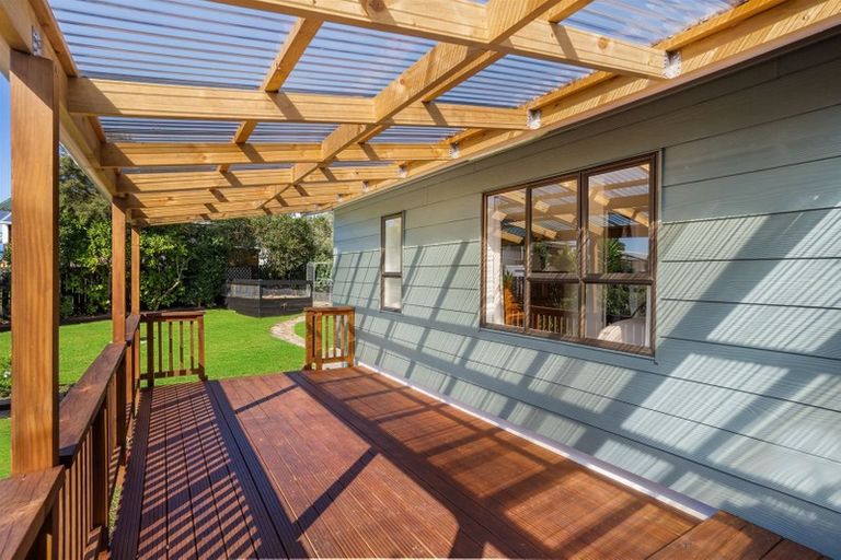 Photo of property in 9 Hale Crescent, Bayview, Auckland, 0629