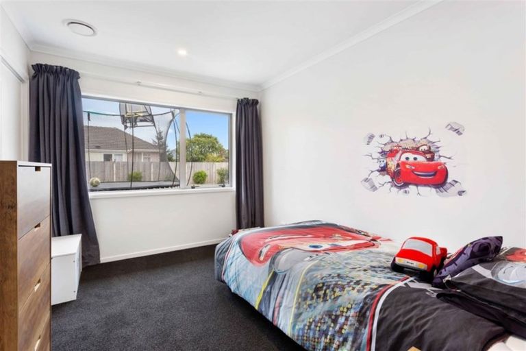 Photo of property in 12 Tralee Place, Bishopdale, Christchurch, 8053