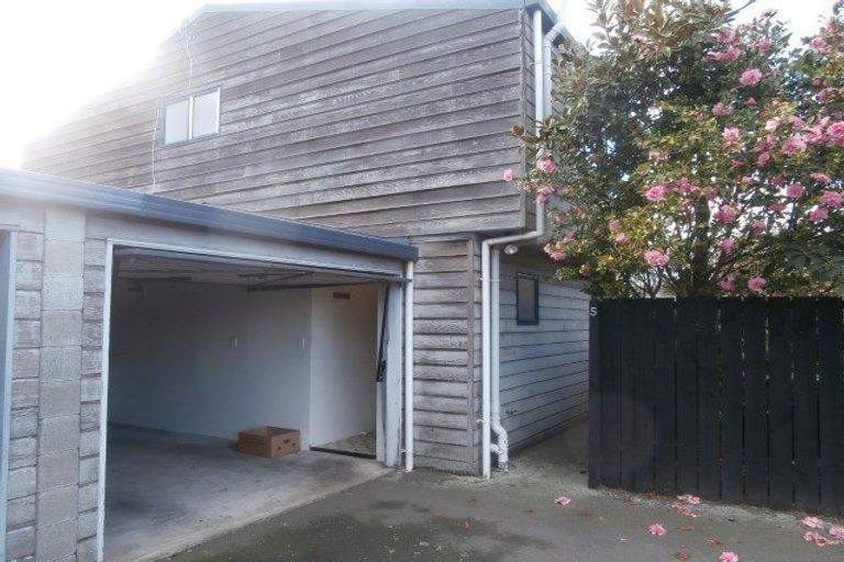 Photo of property in 2/66 Clare Road, St Albans, Christchurch, 8014