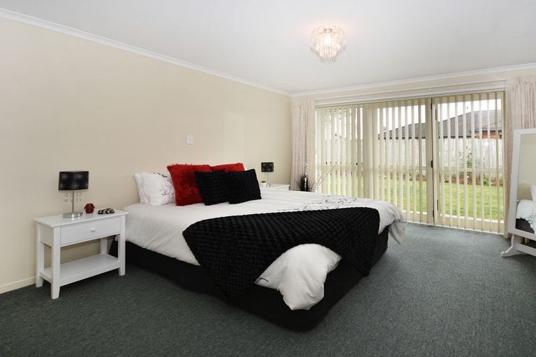 Photo of property in 41 Greig Place, Pukekohe, 2120