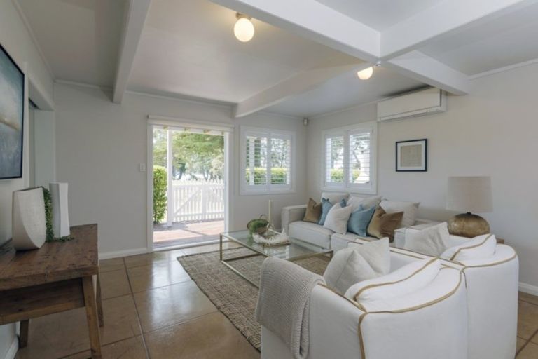 Photo of property in 505c Point Chevalier Road, Point Chevalier, Auckland, 1022