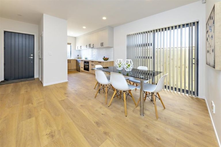 Photo of property in 9 Tapuwae Way, Mangere Bridge, Auckland, 2022