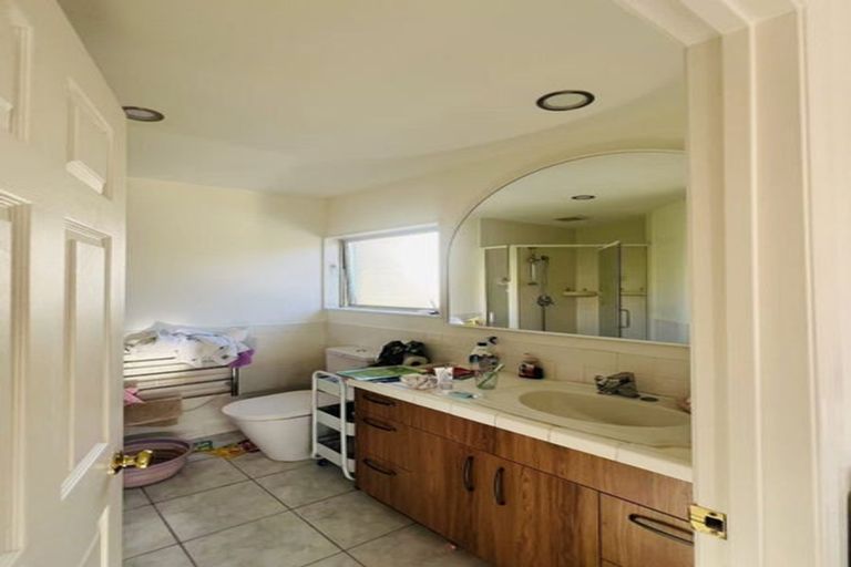 Photo of property in 15 Constable Lane, West Harbour, Auckland, 0618