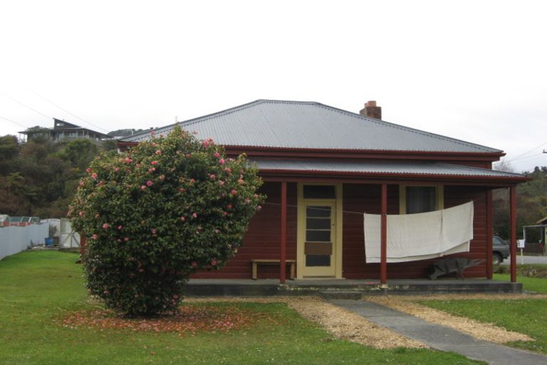 Photo of property in 14 Hall-jones Street, Runanga, 7803