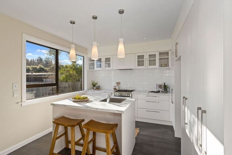 Photo of property in 17 Mcsaveneys Road, Marshland, Christchurch, 8051