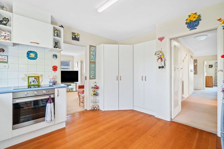 Photo of property in 21 Oakfield Street, Burnside, Christchurch, 8053