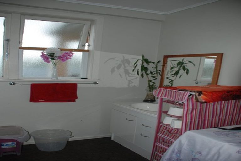 Photo of property in 1/1 Islington Street, Trentham, Upper Hutt, 5018