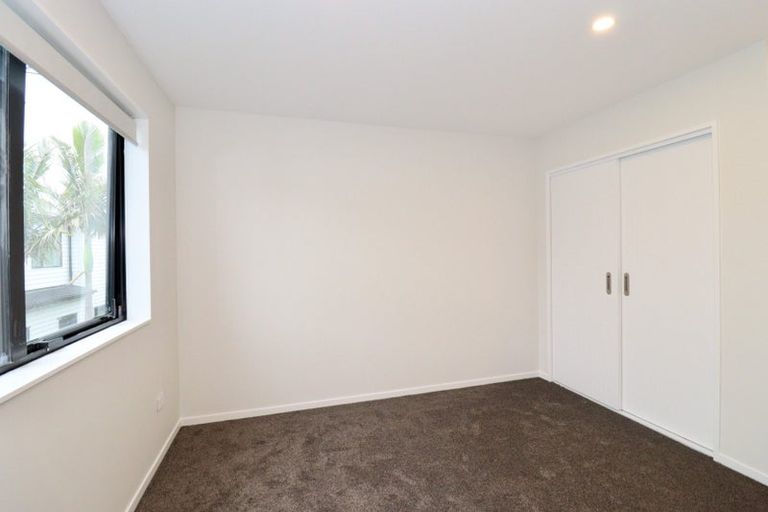Photo of property in 14a Gulf Crest, Bucklands Beach, Auckland, 2012