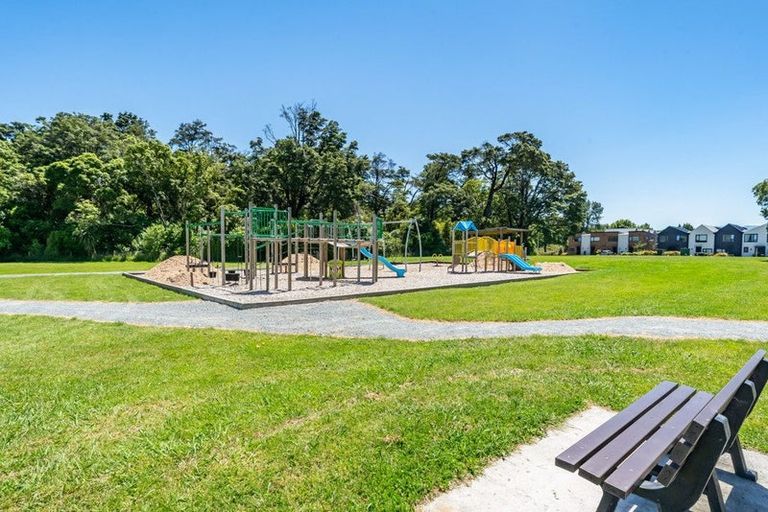 Photo of property in 17 Buddle Road, Wallaceville, Upper Hutt, 5018