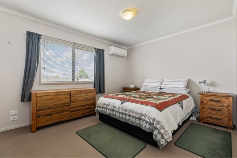 Photo of property in St Claire Village, 60/172 Mcleod Road, Te Atatu South, Auckland, 0610