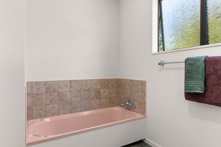 Photo of property in 140 Old Onerahi Road, Onerahi, Whangarei, 0110