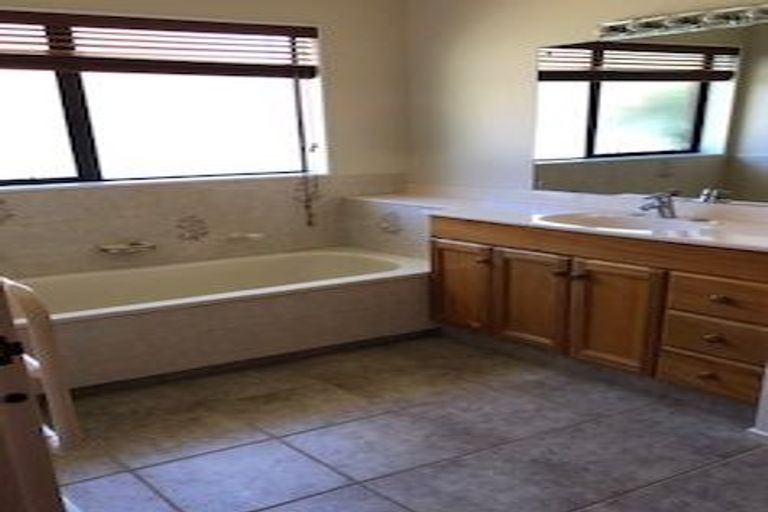 Photo of property in 61 Charles Prevost Drive, The Gardens, Auckland, 2105