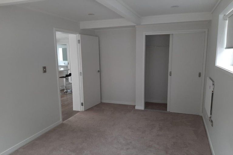 Photo of property in 46 Carrington Street, Lower Vogeltown, New Plymouth, 4310