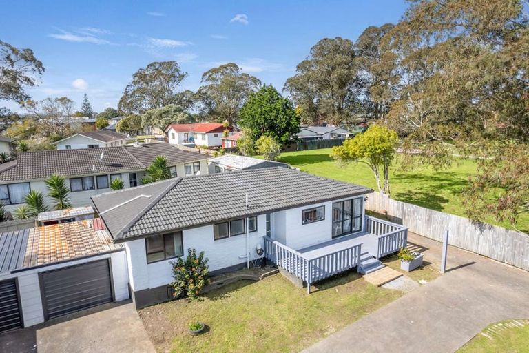 Photo of property in 1/18 Frobisher Way, Clendon Park, Auckland, 2103