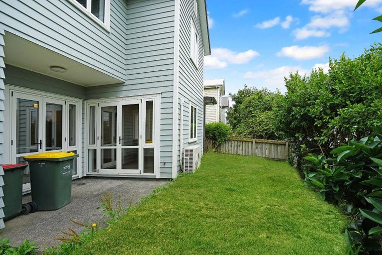 Photo of property in 75 Grove Road, Papakura, 2110