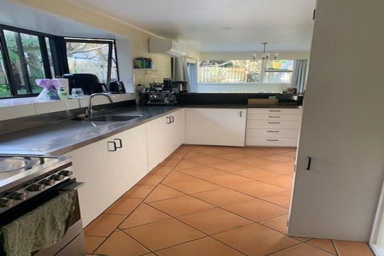 Photo of property in 7 Epsom Way, Karori, Wellington, 6012