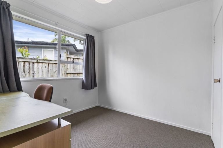 Photo of property in 3 Bonito Place, Bayview, Auckland, 0629