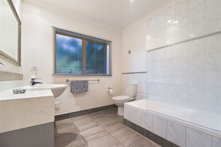 Photo of property in 20a Alison Street, Hamilton Lake, Hamilton, 3204