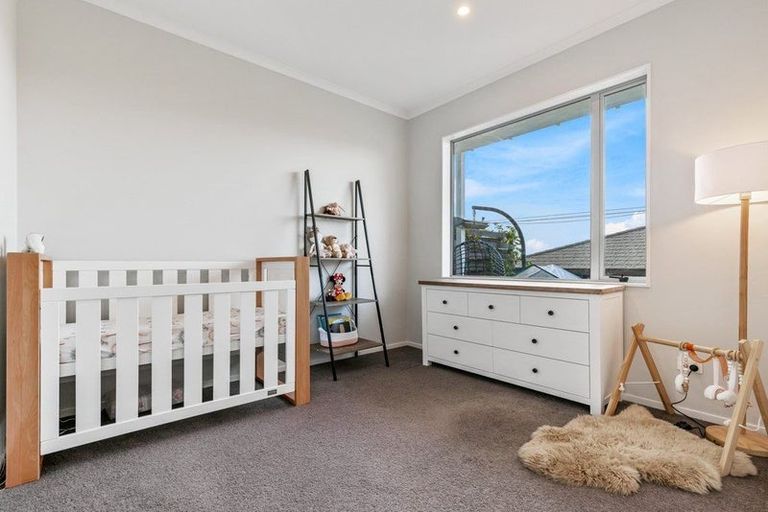 Photo of property in 4 Kuku Avenue, Red Beach, 0932