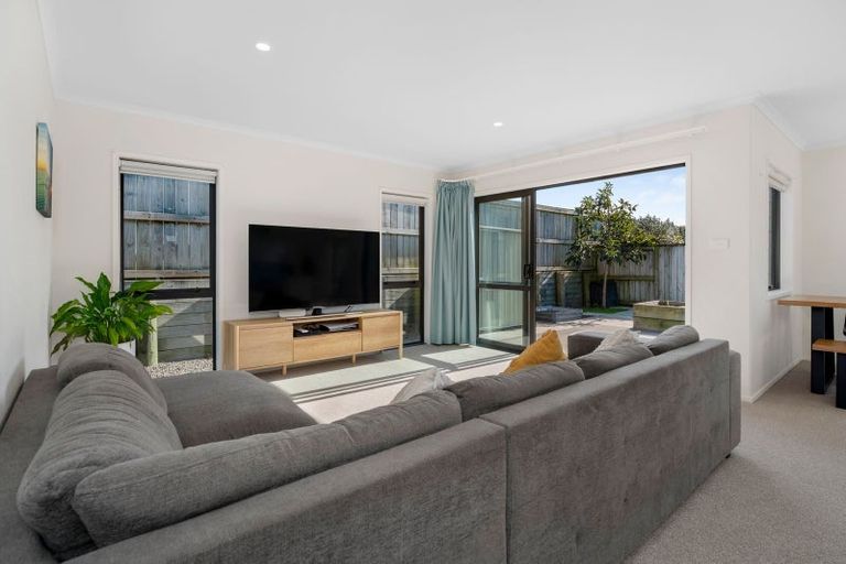 Photo of property in 44 Kapuka Street, Papamoa Beach, Papamoa, 3118