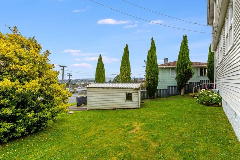 Photo of property in 17 Aparangi Crescent, Elsdon, Porirua, 5022