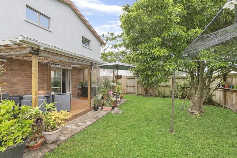 Photo of property in 17 Kora Avenue, Ranui, Auckland, 0612