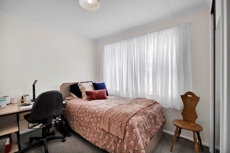 Photo of property in 7 Ponderosa Place, Opunake, 4616