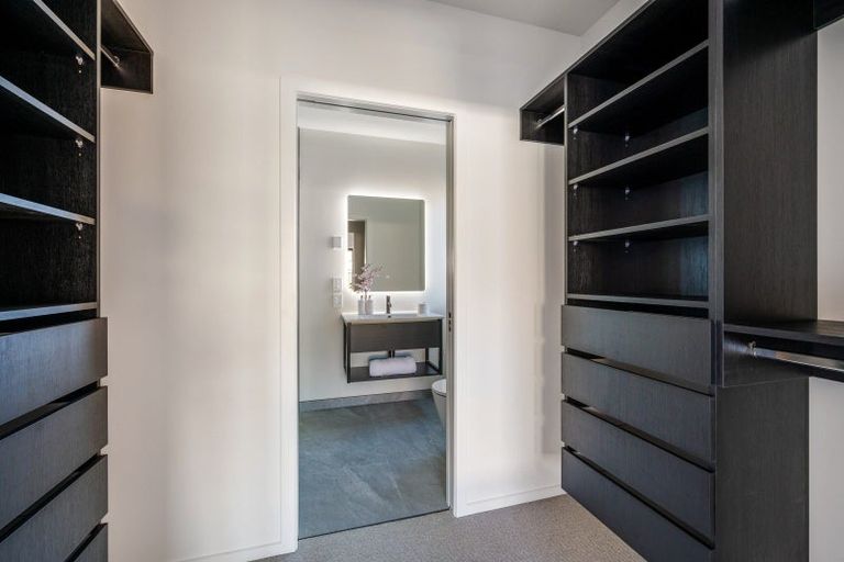 Photo of property in 6 Simpson Crescent, Wanaka, 9305