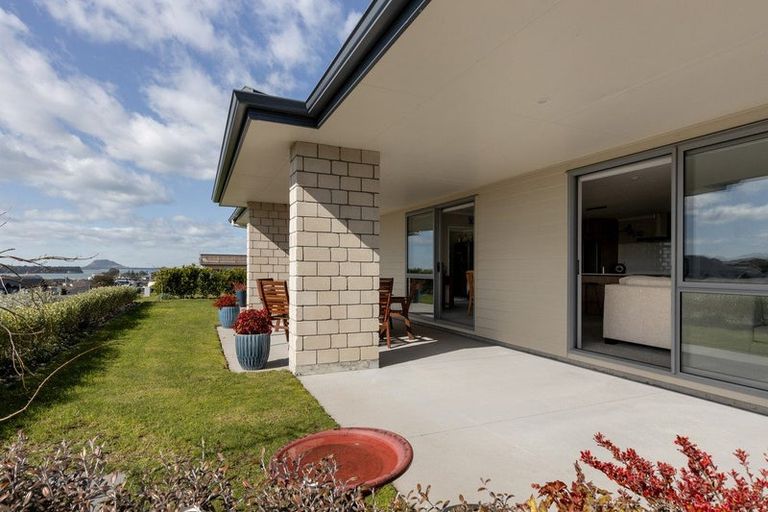 Photo of property in 44 Ridge Drive, Omokoroa, 3114