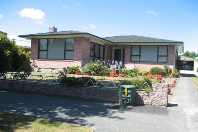 Photo of property in 6 Lochee Road, Upper Riccarton, Christchurch, 8041