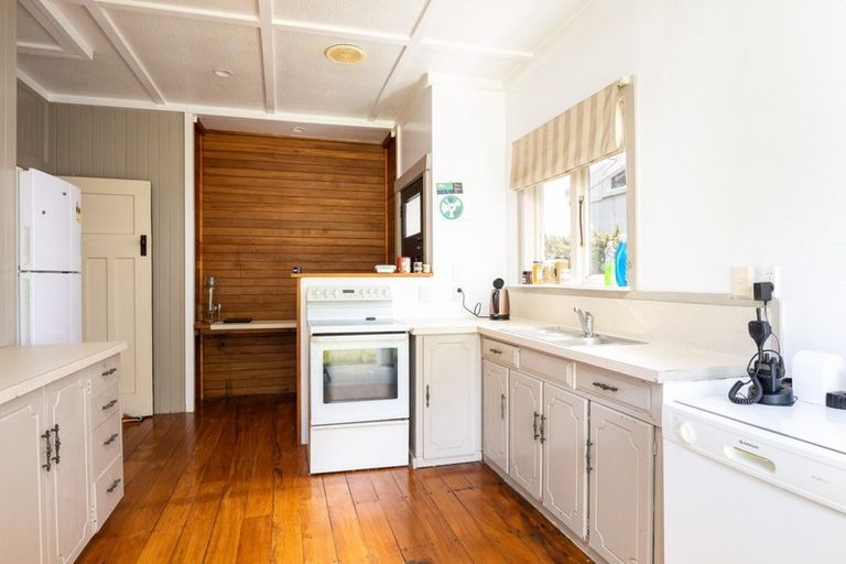 Photo of property in 417 Devon Street West, Lynmouth, New Plymouth, 4310