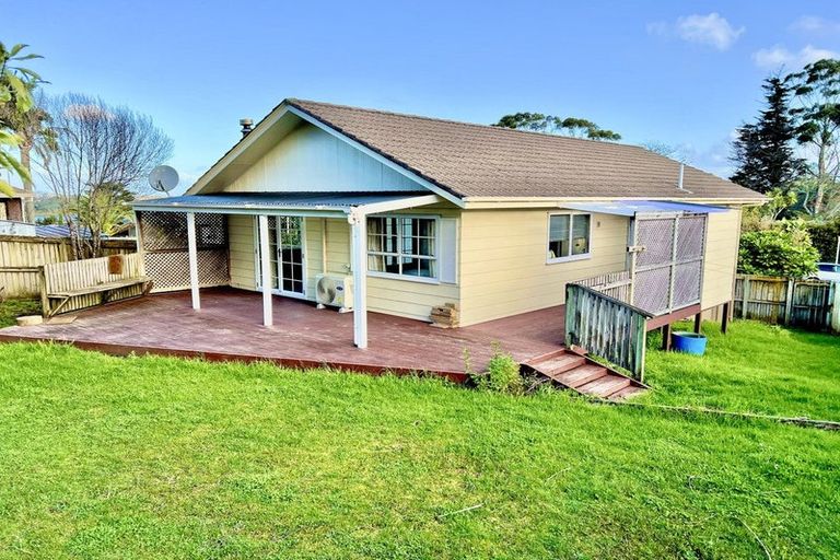 Photo of property in 100 West Harbour Drive, West Harbour, Auckland, 0618