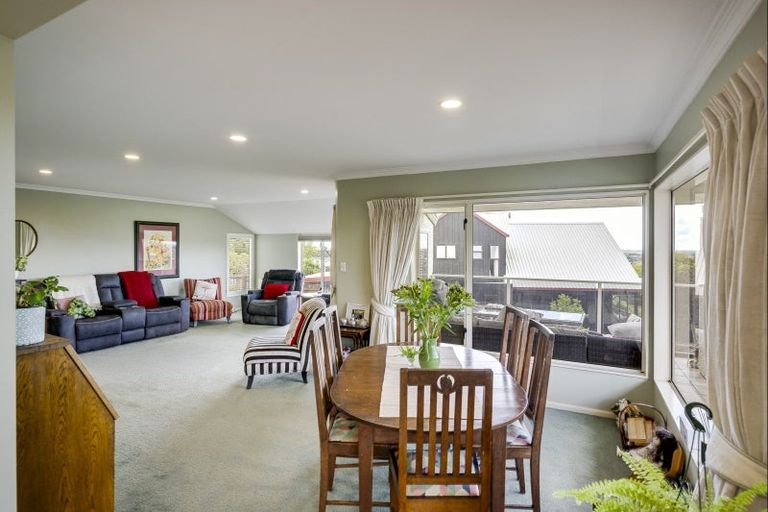 Photo of property in 76a Churchill Drive, Taradale, Napier, 4112