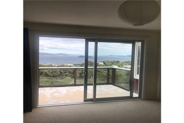 Photo of property in 53 London Road, Korokoro, Lower Hutt, 5012