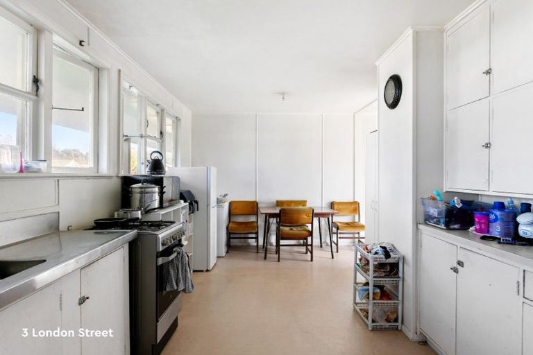 Photo of property in 1 Glasgow Crescent, Kaiti, Gisborne, 4010