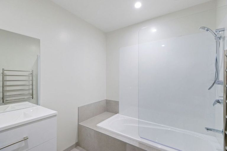 Photo of property in 4/61 Marshland Road, Shirley, Christchurch, 8061