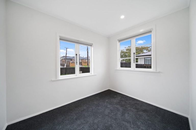 Photo of property in 1/1 Margaret Street, Papakura, 2110