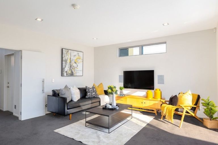 Photo of property in 17a Taylors Avenue, Bryndwr, Christchurch, 8052