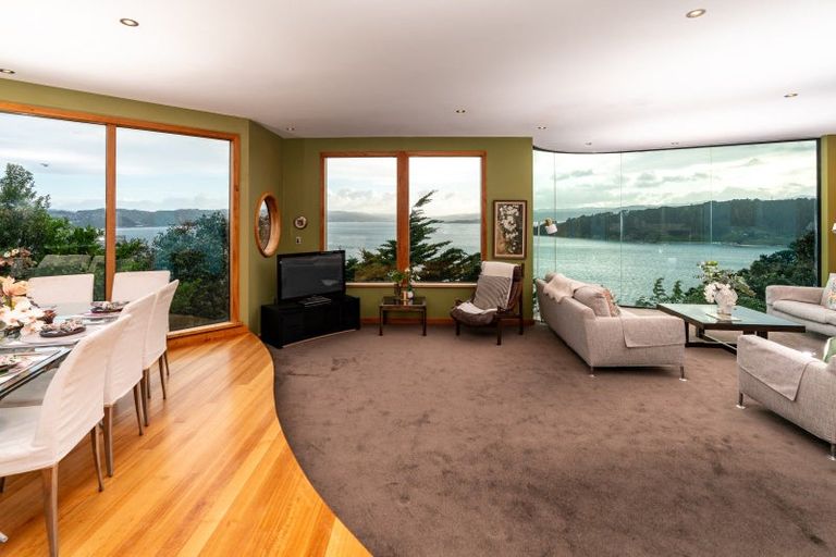 Photo of property in 142 Grafton Road, Roseneath, Wellington, 6011