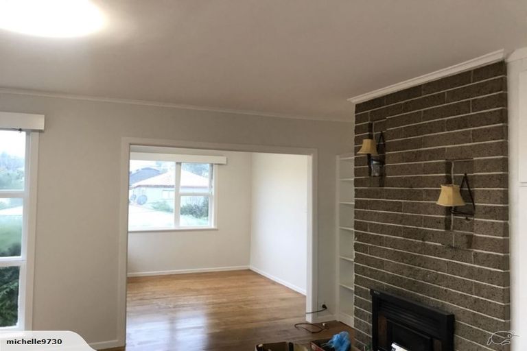 Photo of property in 44 Selwyn Crescent, Forrest Hill, Auckland, 0620