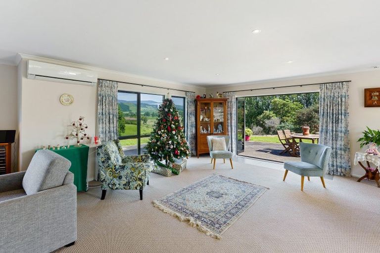 Photo of property in 205 Taylors Road, Otaki, 5583