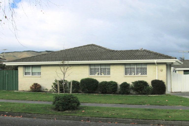 Photo of property in 28b Belvedere Avenue, Waikanae, 5036