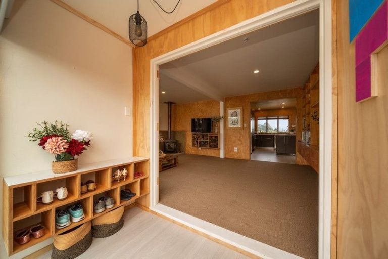 Photo of property in 52 South Road, Blagdon, New Plymouth, 4310